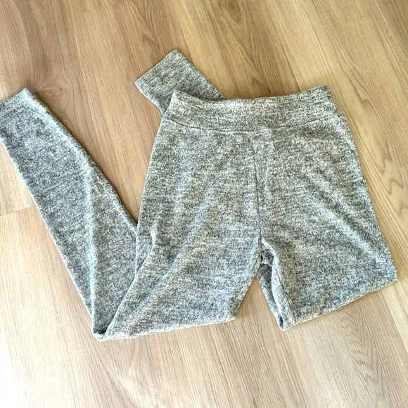 Leggings Women’s Heather Gray Size Med Like New Casual Comfort Everyday - Picture 1 of 6